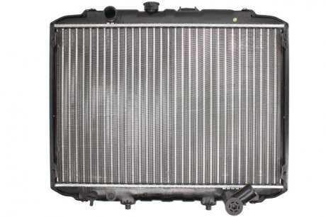 Радиатор двигателя (МКПП, исполнение: штампованный) HYUNDAI H-1/STAREX, H100; MITSUBISHI L 300 III 2.0/2.4/2.5D 08.86-02.06 THERMOTEC D70518TT (фото 1)
