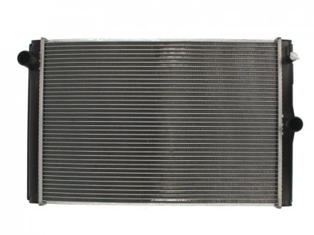 Радиатор двигателя (МКПП, исполнение: спаянный) TOYOTA AURIS 1.4D 03.07-09.12 THERMOTEC D72043TT