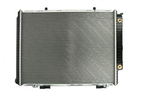 Радіатор двигуна (АКПП) MERCEDES E T-MODEL (S210), E (W210) 3.0D-5.0 06.95-03.03 THERMOTEC D7M037TT (фото 1)