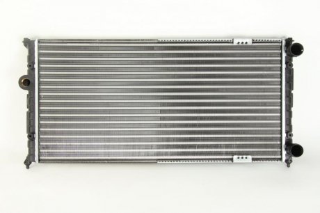 Радиатор двигателя (МКПП) SEAT CORDOBA, IBIZA II; Volkswagen POLO CLASSIC 1.6/1.8/2.0 02.93-10.02 THERMOTEC D7W037TT (фото 1)