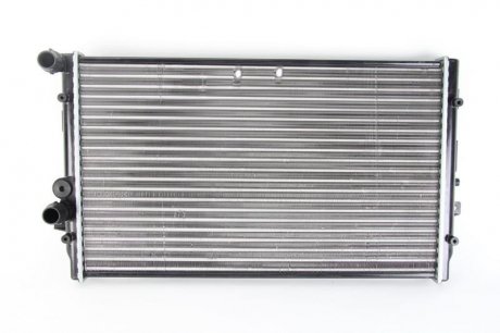Радиатор двигателя (МКПП) SEAT LEON, TOLEDO II; Volkswagen BORA, GOLF IV 1.9D 02.00-06.06 THERMOTEC D7W058TT (фото 1)