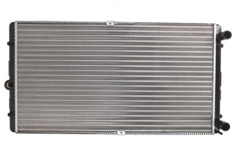 Радиатор двигателя (МКПП) Volkswagen TRANSPORTER IV 2.5D 05.98-04.03 THERMOTEC D7W067TT (фото 1)