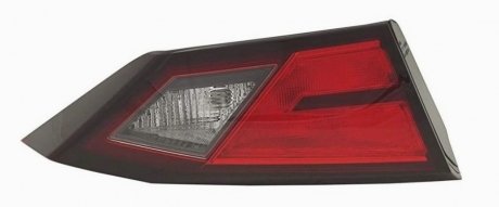 Правый внутренний фонарь NISSAN ALTIMA 18- TYC 5063 F4-T