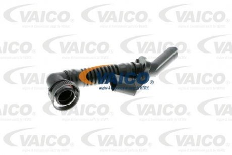 Патрубок вентиляції картера AUDI Q7; Volkswagen PASSAT B6, TOUAREG 3.2/3.6 10.05-11.10 VAICO V10-4692