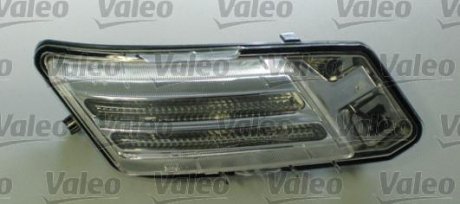 Габаритный фонарь передняя правая (LED) VOLVO XC60 05.08-10.13 Valeo 043897