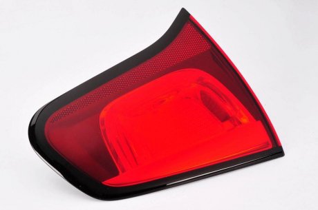 Задний фонарь левая (внутренняя часть, цвет стекла красный) Valeo 043950