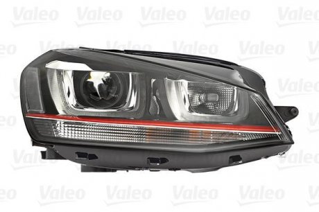 Фара правая (D3S/H7/LED, электрический, с моторчиком, с рассеянным светом) Volkswagen GOLF VII 04.13- Valeo 046807 (фото 1)