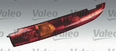 Задній ліхтар права (зовнішн, колір повороту помаранчевий, колір скла червон, світло заднього ходу) RENAULT KANGOO I 04.03-01.08 Valeo 088494 (фото 1)