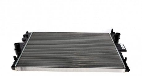 Радиатор охлаждения Iveco Daily III/IV 2.3/3.0D 02-11 Valeo 734448