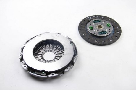 Комплект двухдискового сцепления (с диском, с наж. диском, без главного цилиндра сцепления, 215мм) RENAULT KANGOO, KANGOO EXPRESS, SCENIC I 1.9D 11.00- Valeo 826205