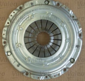 Комплект двухдискового сцепления (230мм) OPEL ASTRA G, SIGNUM, VECTRA C, VECTRA C GTS, ZAFIRA A 2.0D/2.2 08.99-12.08 Valeo 826665