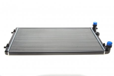 Радиатор охлаждения Skoda Octavia/Volkswagen Golf IV 1.4-2.8/1.9TDI 98-10 Van Wezel 03002155 (фото 1)