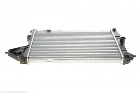 Радиатор охлаждения Opel Vectra A 1.7D/1.8/2.0 -95 Van Wezel 37002119