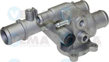 Фото автозапчасти корпус термостата 1.6MPI 16V Fiat Doblo 00-09, Fiat Stilo 01-10, Fiat Albea 96-11, Fiat Bravo 95-01, Fiat Multipla 03-10, Fiat Palio 96-20, Lancia Lybra 99-05 VEMA VE80018