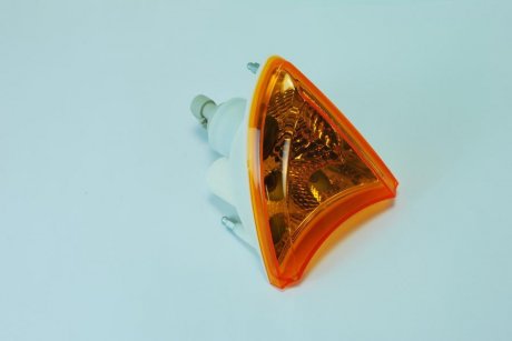 Повторитель поворота права (цвет стекла: оранжевый, P21W) IVECO EUROCARGO I-III, STRALIS, TRAKKER 11.04- VIGNAL 110530 (фото 1)