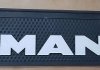 Фото автозапчасти брызговик с надписью MAN 190x650mm Черный выпуклый 3D 1шт WINGMAX MN-104 (фото 1)