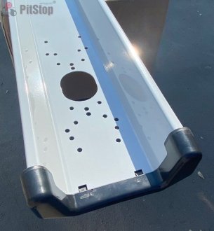 Бампер прицеп 2400мм (серый) с боковыми пластиковыми заглушками!!! WINGMAX UN-091MK (фото 1)